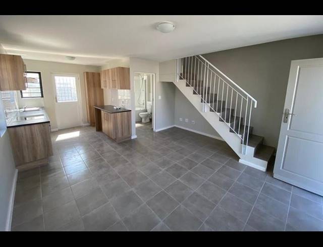 3 BEDROOM TOWNHOUSE FOR SALE IN RIVERGATE